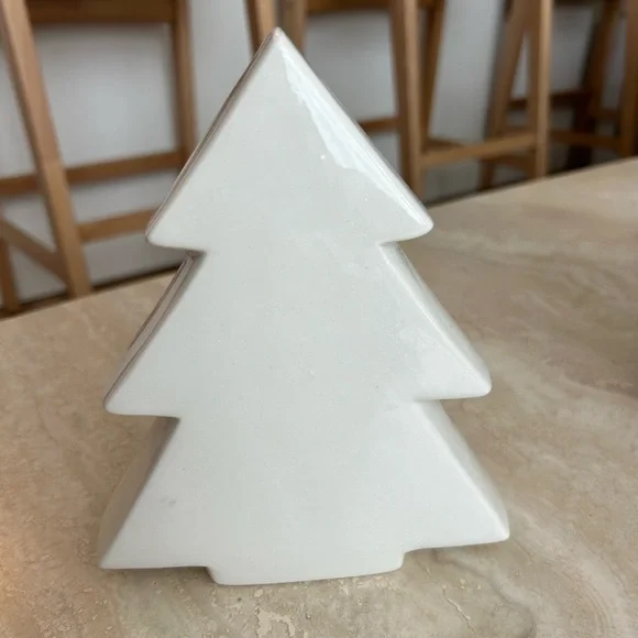 Small Christmas Tree - Picture 2 of 4